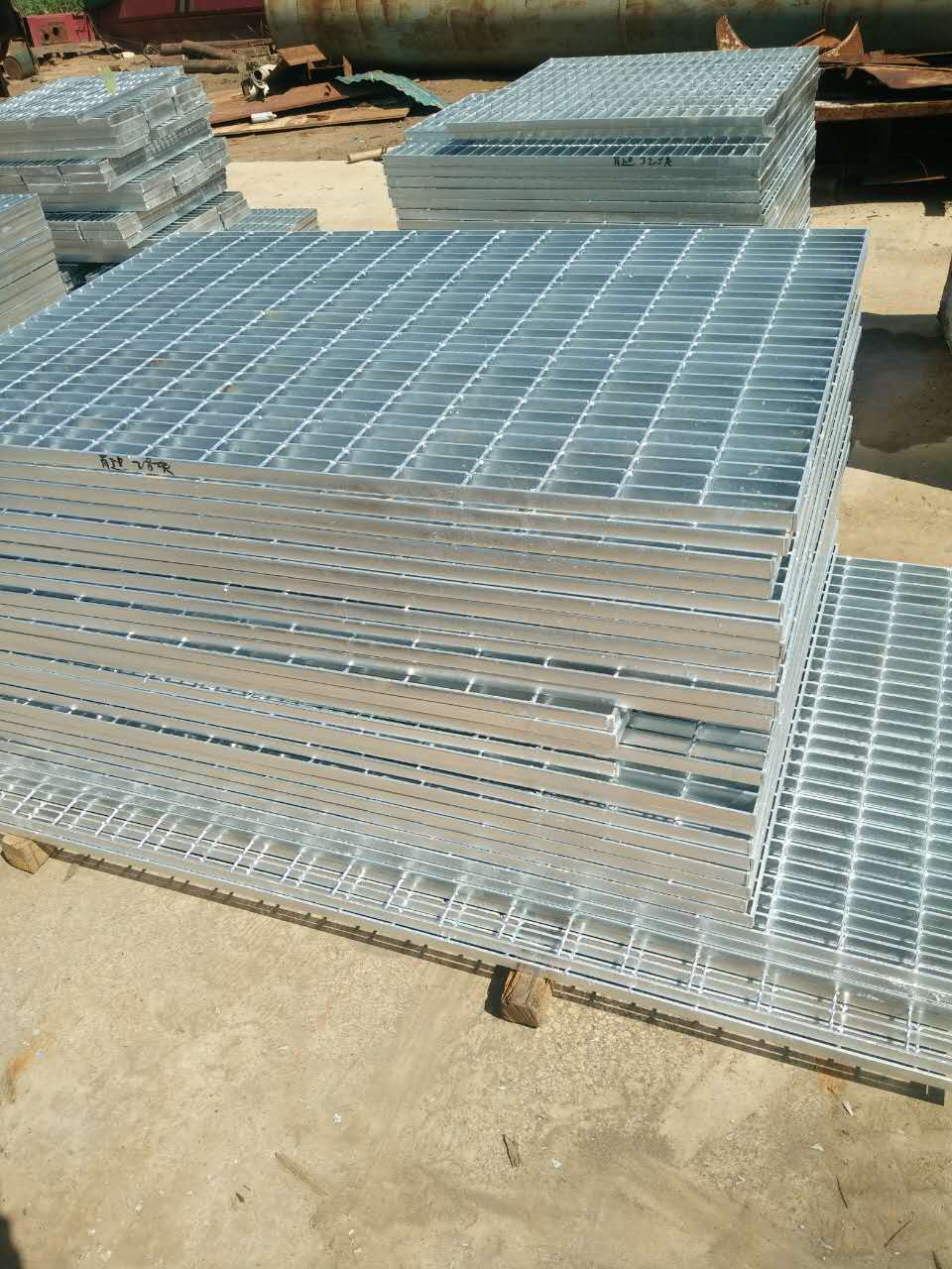 1503301635111314.jpg 136668843661955241.jpg